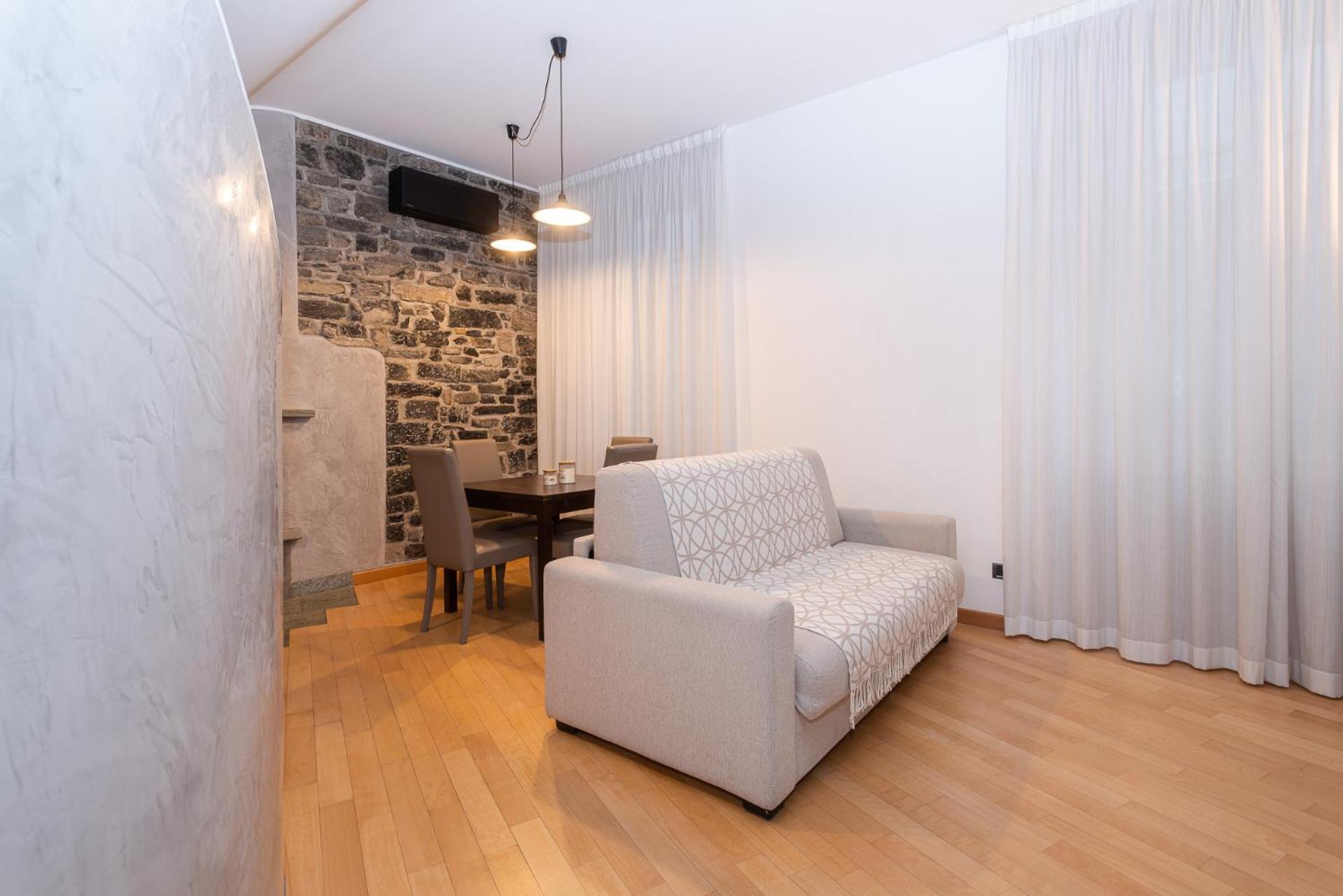 Appartamento Tivano In Centro Storico Como Exterior foto